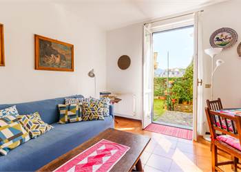 GIARDINO E POSTO AUTO